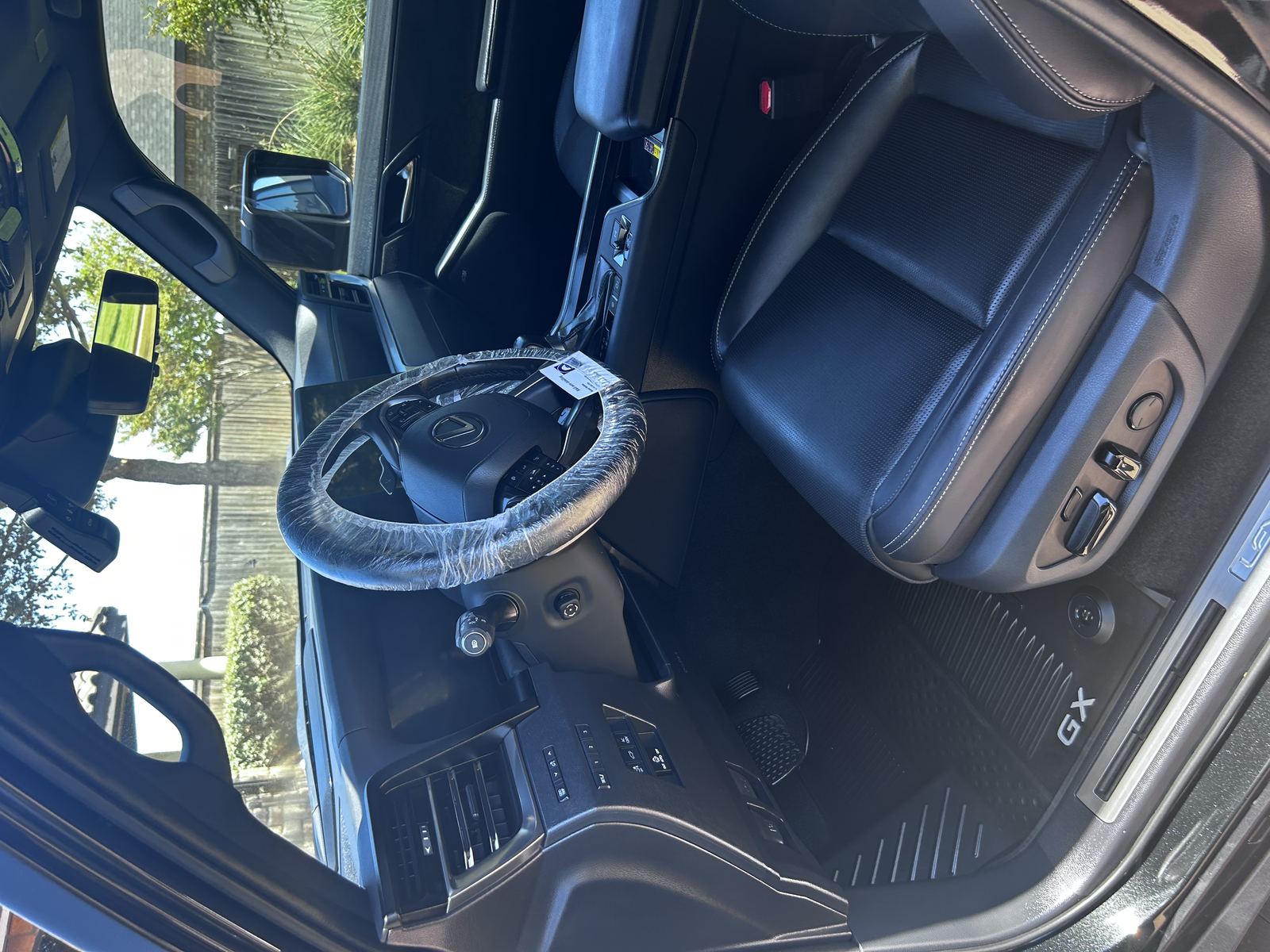 Lexus GX 550 &mdash; door panel detail